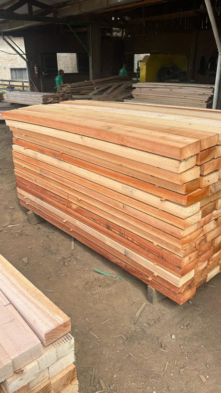 Madeira certificada para movelaria em detalhe